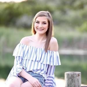 Meet your Posher, Caroline